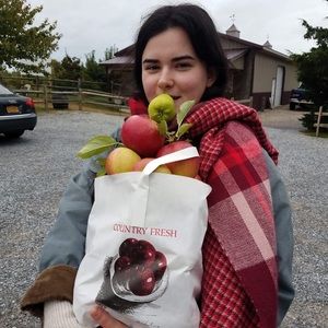 Meet your Posher, Jillian